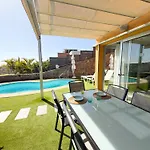 Calma With Private Pool By Tenpropertiesgc Villa *