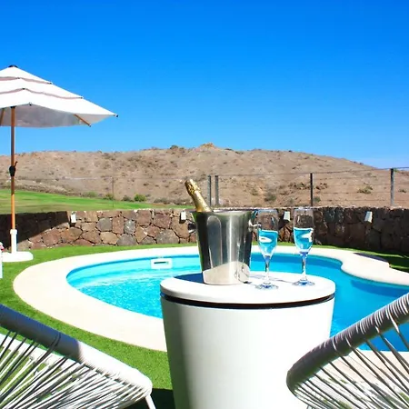 Villa Calma With Private Pool By Tenpropertiesgc